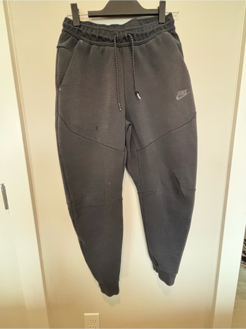 Nike Tech Men's Black Jogger Sweatpants